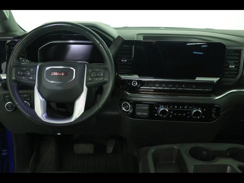 Used 2023 GMC Sierra 1500 Elevation w/ X31 Off-Road Package AWD/4WD image 18