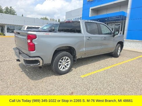 Used 2023 Chevrolet Silverado 1500 LT AWD/4WD image 7