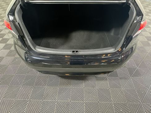 Used 2022 Toyota Corolla LE FWD image 30