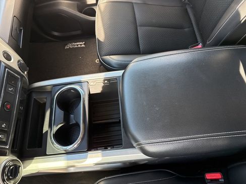 Used 2018 Nissan Titan PRO-4X image 21