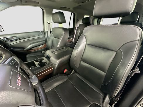 Used 2017 GMC Yukon SLT w/ Open Road Package image 22