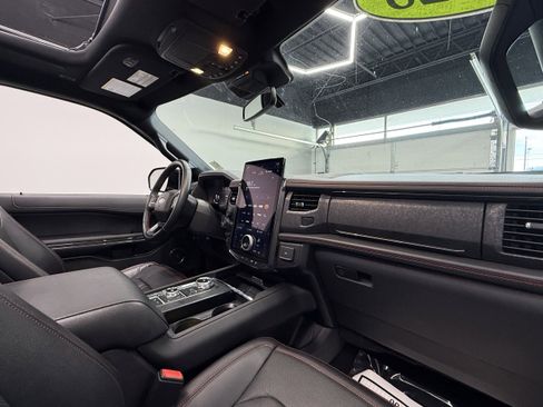 Used 2023 Ford Expedition Max Limited image 33