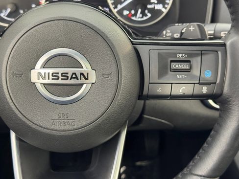 Used 2021 Nissan Rogue SV w/ Premium Package image 21