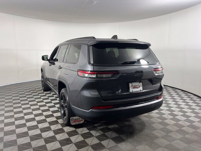Used 2023 Jeep Grand Cherokee L Laredo AWD/4WD image 5