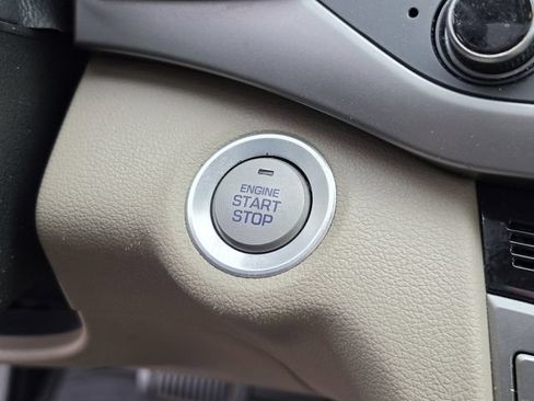 Used 2018 Hyundai Elantra Value Edition FWD image 33