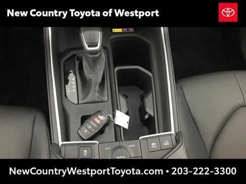 Certified 2024 Toyota Grand Highlander XLE image 12