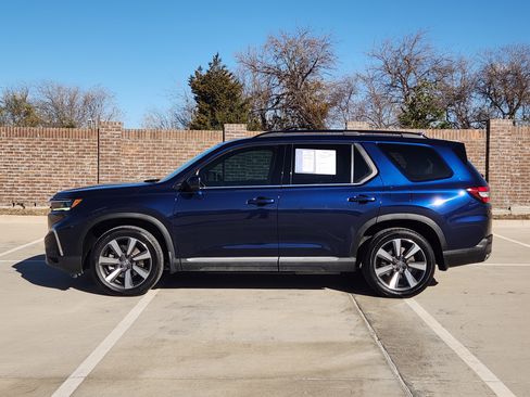 Certified 2024 Honda Pilot Touring image 5