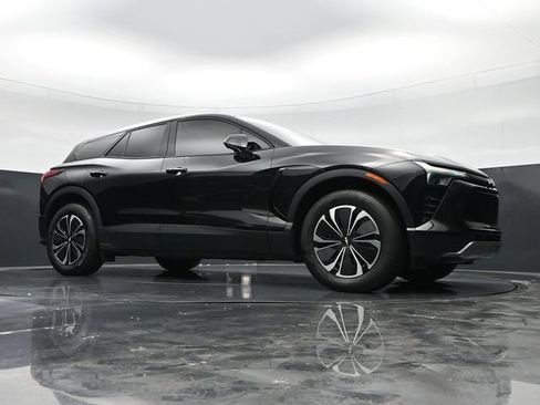 Used 2024 Chevrolet Blazer EV LT AWD/4WD image 41