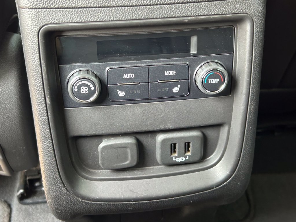 Used 2019 Buick Envision Essence FWD image 20