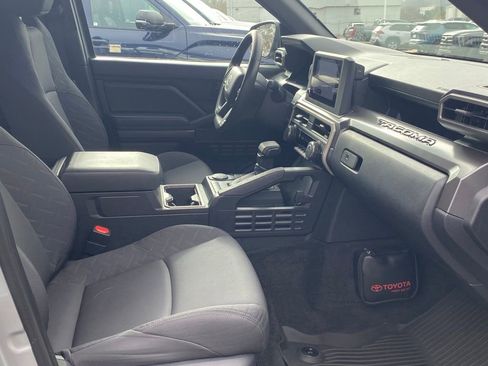Used 2024 Toyota Tacoma SR5 image 17