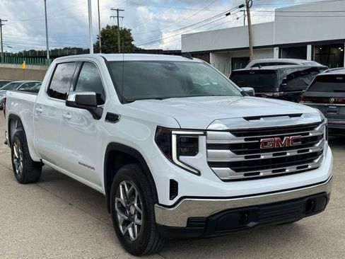 Used 2022 GMC Sierra 1500 SLE AWD/4WD image 7