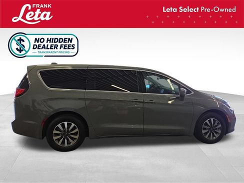 Used 2022 Chrysler Pacifica Touring-L FWD image 7