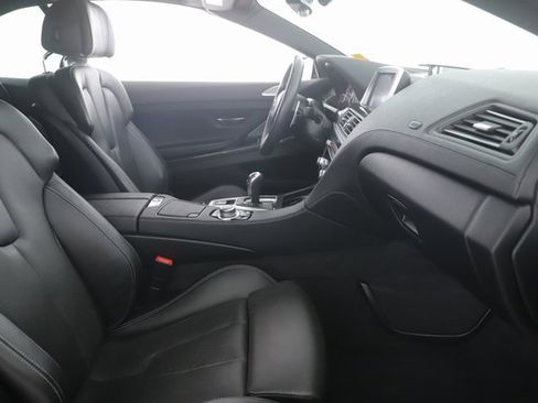 Used 2014 BMW M6 Convertible image 29