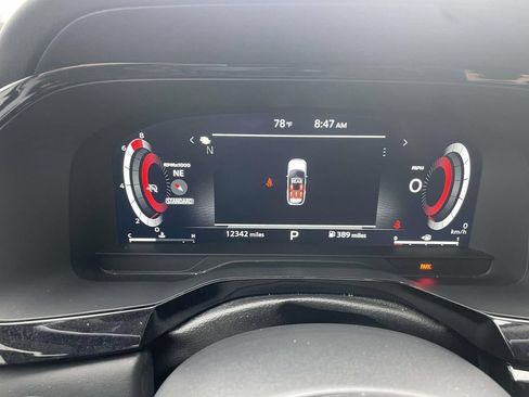 Used 2025 Nissan Pathfinder Platinum FWD image 22