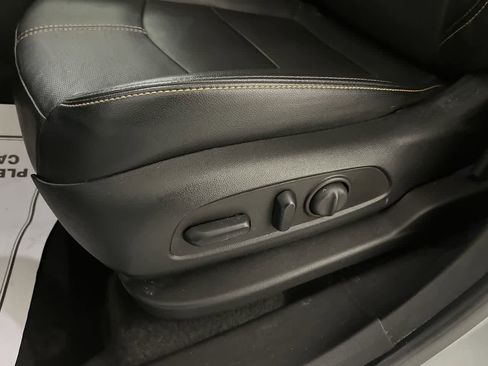 Used 2023 Chevrolet Equinox Premier image 14