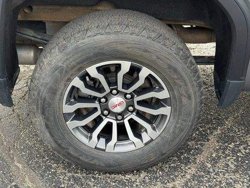 Used 2020 GMC Sierra 1500 AT4 w/ AT4 Premium Package AWD/4WD image 7