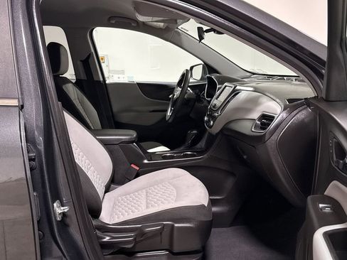 Used 2021 Chevrolet Equinox LT image 21