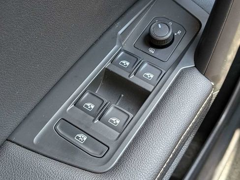 Certified 2024 Volkswagen Tiguan S FWD image 23