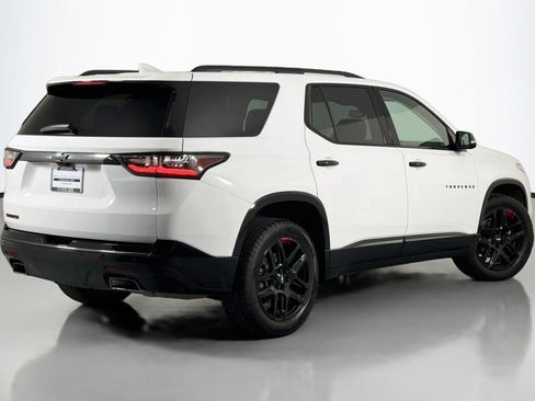 Used 2021 Chevrolet Traverse Premier w/ Redline Edition FWD image 12