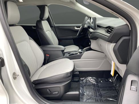 New 2026 Ford Escape Base w/ PHEV Premium Package image 38