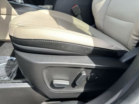 Used 2022 Ford Escape SEL image 16