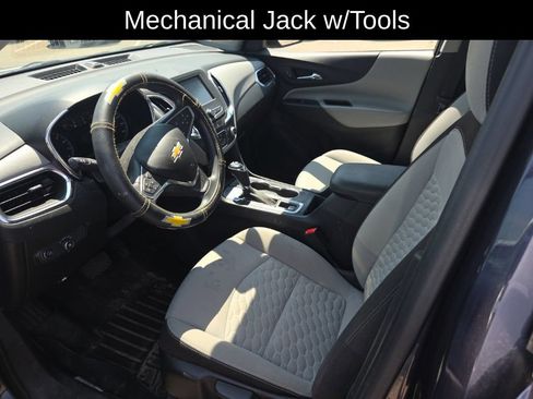 Used 2018 Chevrolet Equinox LS FWD image 11