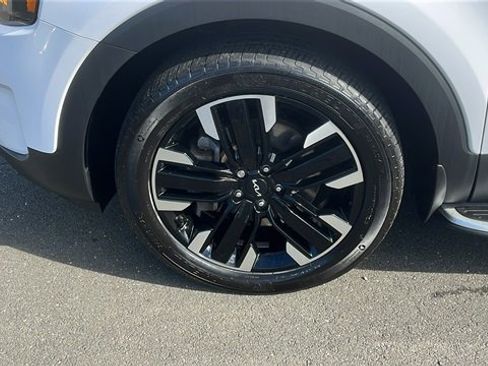 Used 2024 Kia Telluride SX Prestige w/ Towing Package image 8