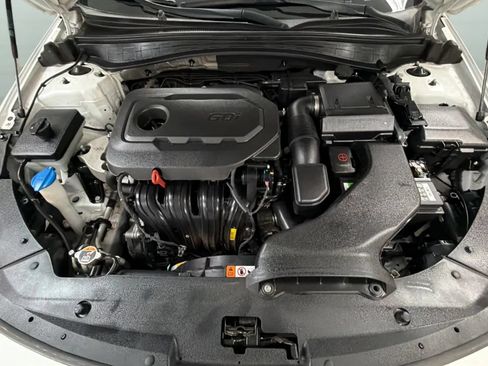 Used 2020 Kia Optima LX FWD image 22