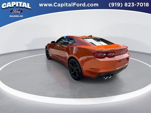 Used 2022 Chevrolet Camaro LT RWD image 6