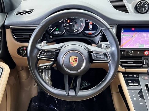 Used 2023 Porsche Macan AWD/4WD image 27