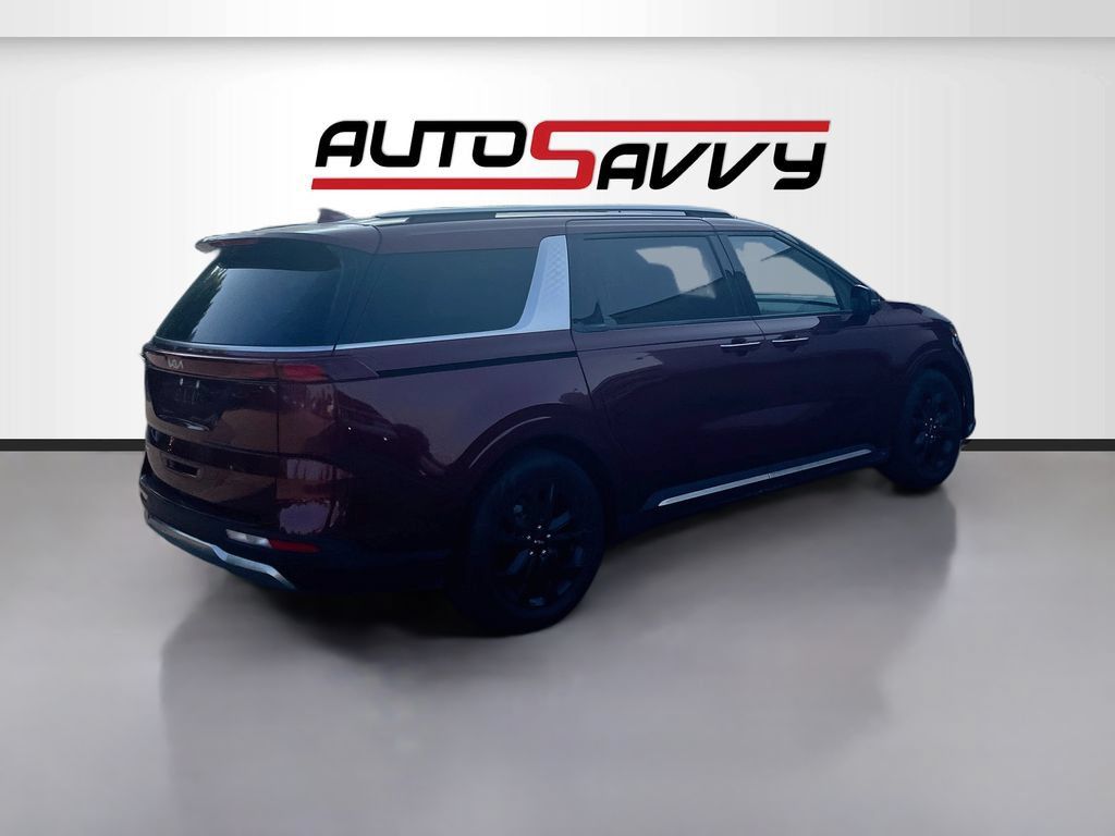 Used 2024 Kia Carnival SX FWD image 7