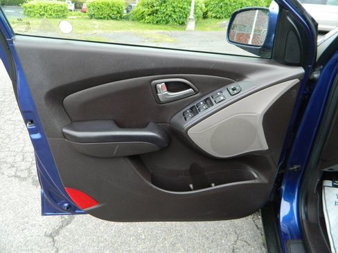 Used 2010 Hyundai Tucson Limited FWD image 21