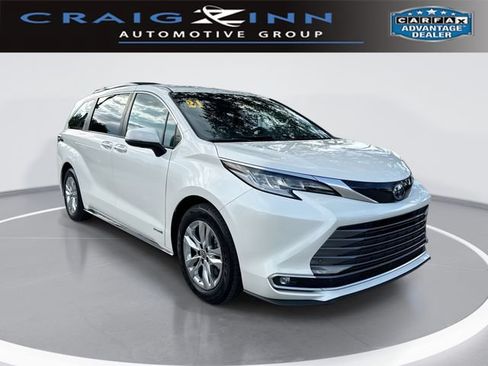Used 2021 Toyota Sienna Limited FWD image 1