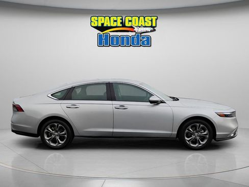 Used 2024 Honda Accord EX image 3