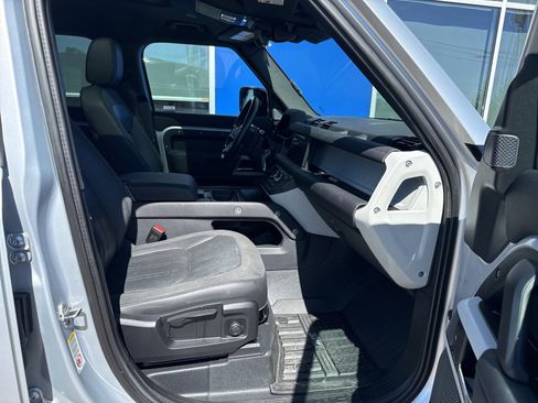 Used 2021 Land Rover Defender 110 S image 14