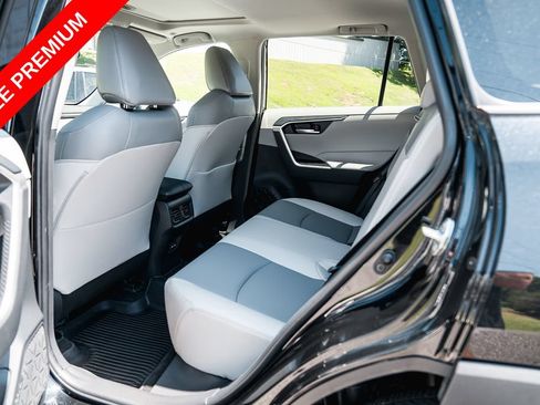 Certified 2023 Toyota RAV4 XLE Premium FWD image 27