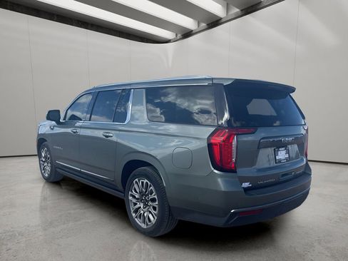 Used 2023 GMC Yukon XL Denali Ultimate AWD/4WD image 5
