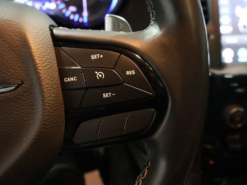 Certified 2018 Chrysler 300 S w/ 300S Premium Group image 41