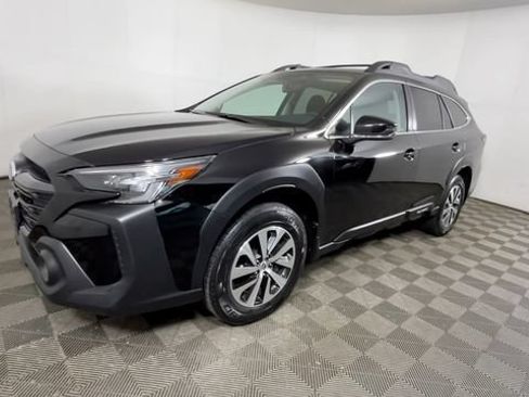 Used 2023 Subaru Outback Premium AWD/4WD image 9