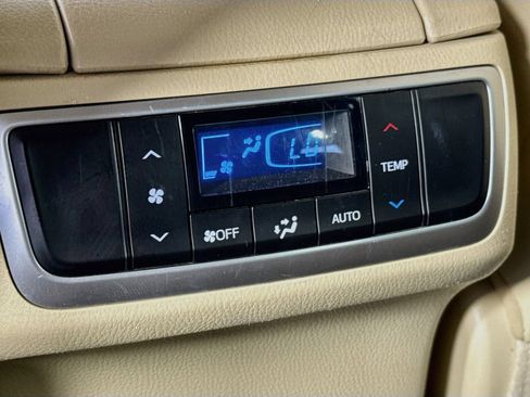 Used 2016 Toyota Highlander Limited FWD image 27