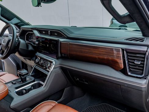 Used 2025 GMC Sierra 1500 Denali Ultimate image 18