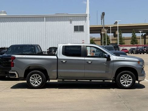 Used 2024 Chevrolet Silverado 1500 LT AWD/4WD image 3