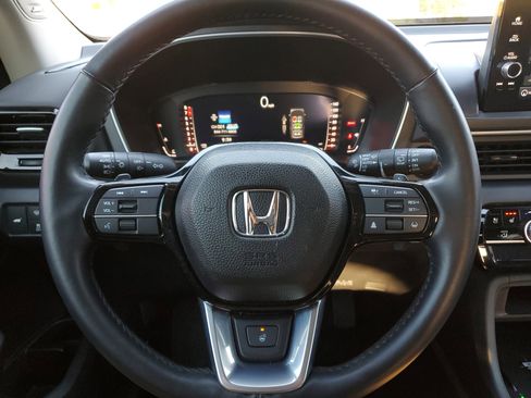 Used 2023 Honda Pilot Elite image 21