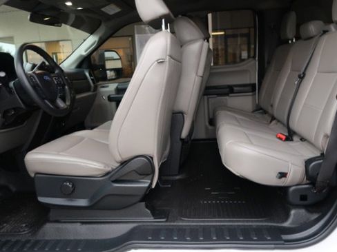 Used 2021 Ford F250 XL w/ Power Equipment Group image 9