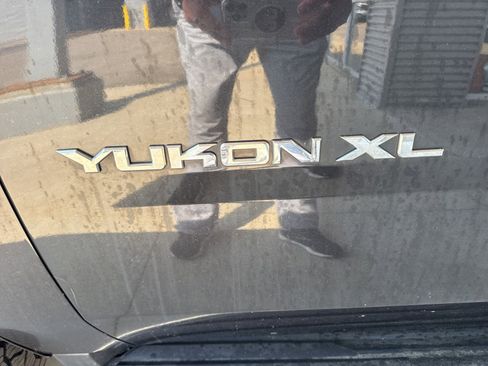 Used 2020 GMC Yukon XL SLT AWD/4WD image 13