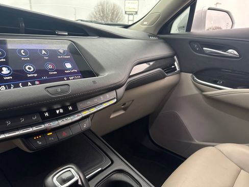 Used 2019 Cadillac XT4 Premium Luxury w/ Cold Weather Package image 23