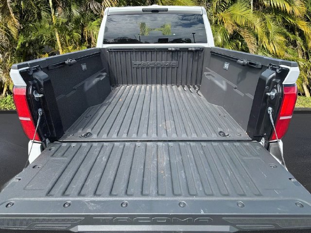 Used 2025 Toyota Tacoma TRD Sport AWD/4WD image 26