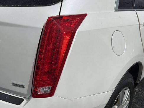 Used 2016 Cadillac SRX Luxury w/ Driver Awareness Package FWD image 11
