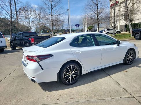 Certified 2024 Toyota Camry SE w/ Convenience Package image 7