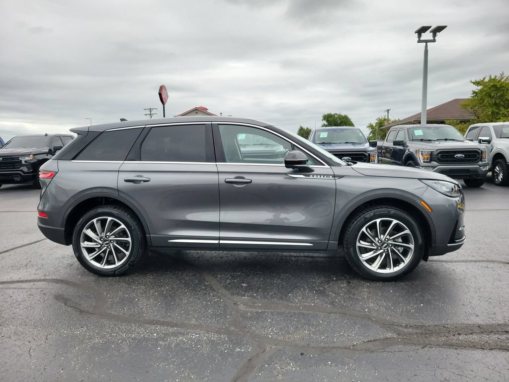 Certified 2023 Lincoln Corsair AWD w/ Equipment Group 101A image 3